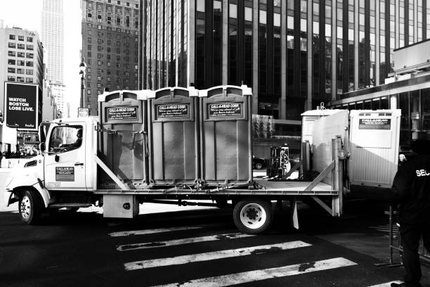 Best Luxury portable toilet rental  in Eming Island, FL
